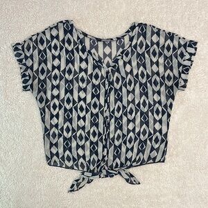 Charlotte Russe Crop Button Down Tie Front Shirt Crop Top Womens Size Medium